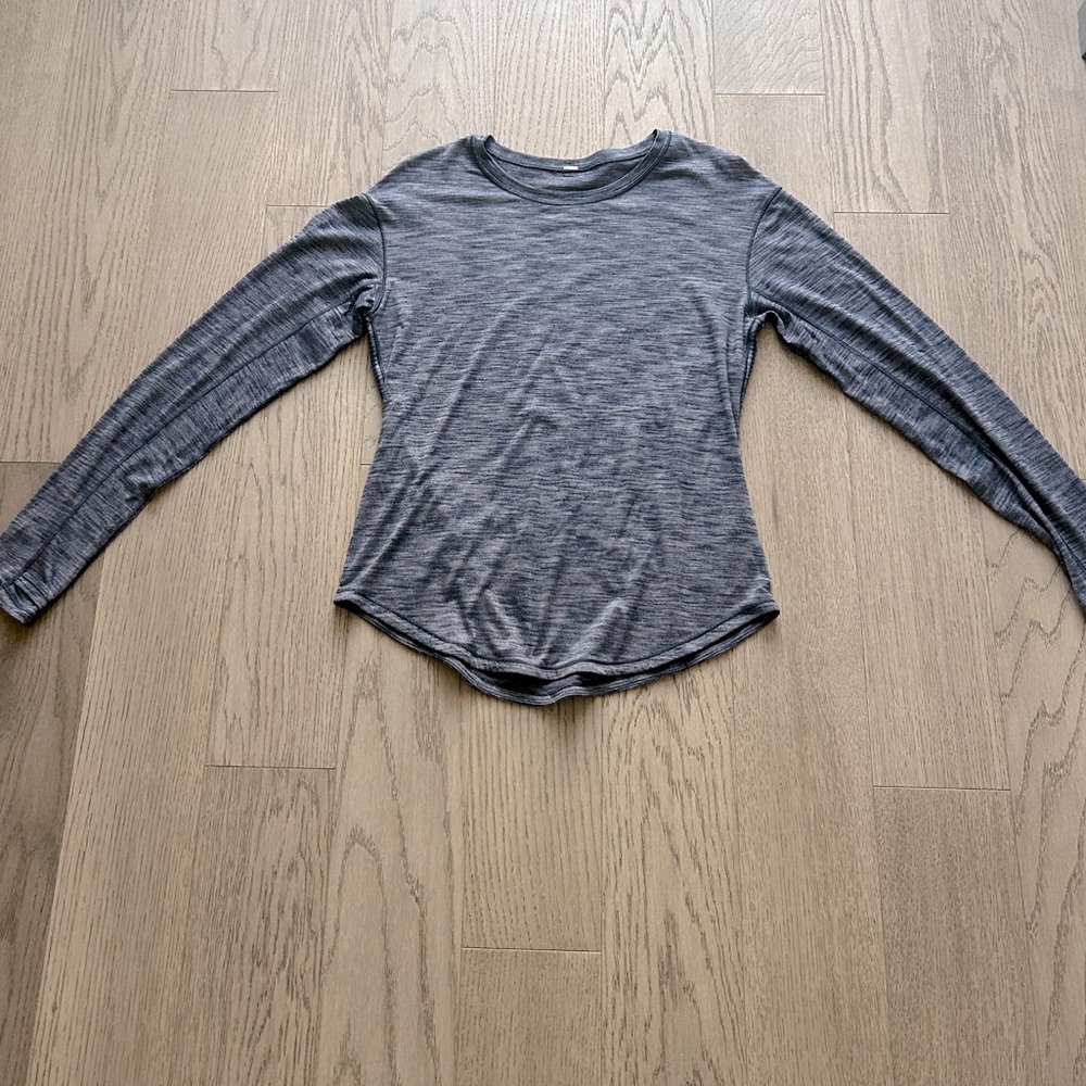 Lululemon long sleeve tee